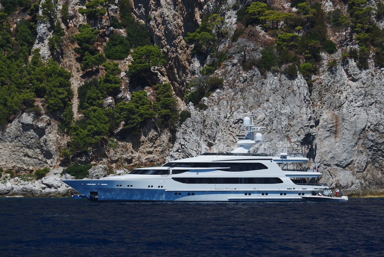 LZ Super Yacht Photographed by Lucian Niculescu